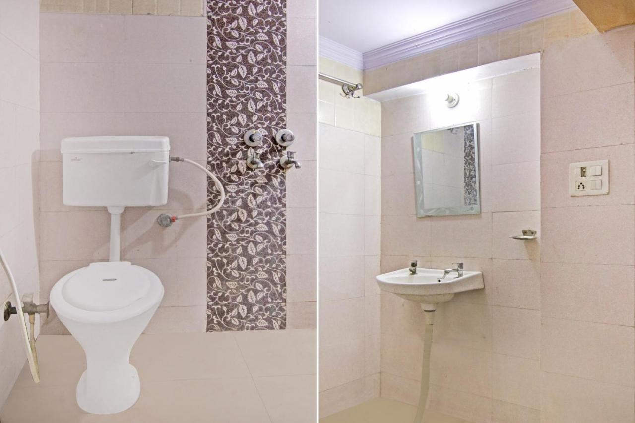 Flagship Hotel Decent Stay Near Pvr Vikaspuri Delhi Nueva Delhi Exterior foto